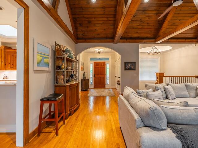 Photo of 8 Rustic Court