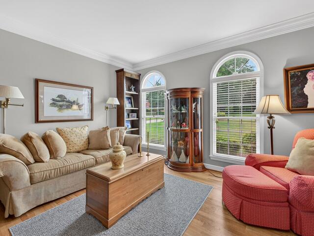 Photo of 102 Glenbriar Court
