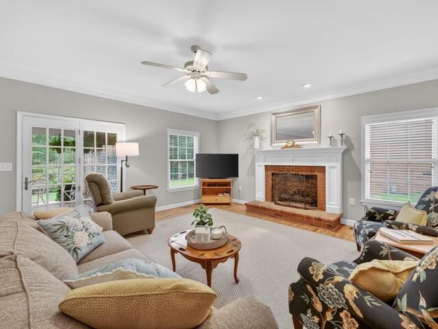 Photo of 102 Glenbriar Court