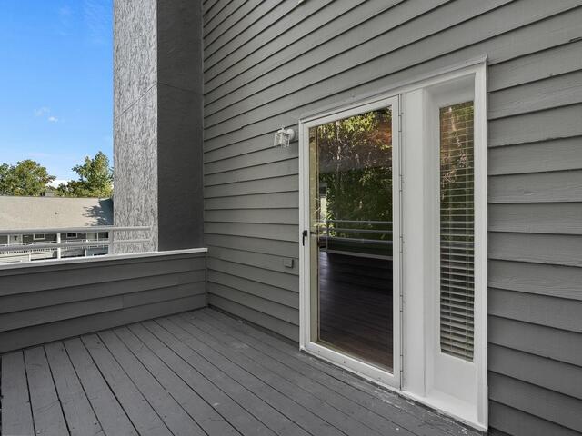 Photo of 905 Northlake Drive