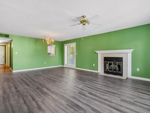 Photo of 905 Northlake Drive