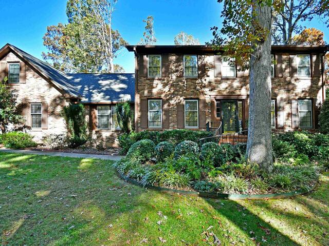 Photo of 301 Sagramore Lane