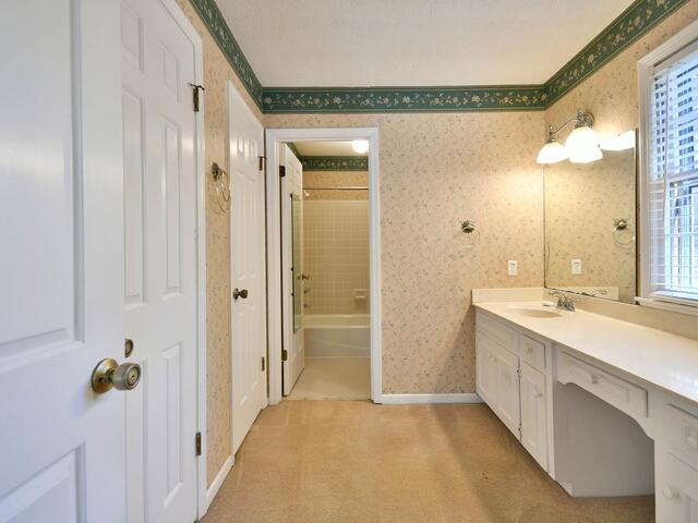 Photo of 301 Sagramore Lane