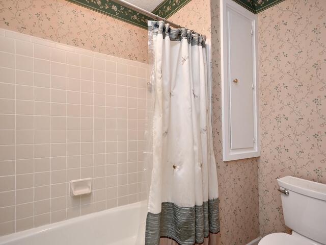 Photo of 301 Sagramore Lane