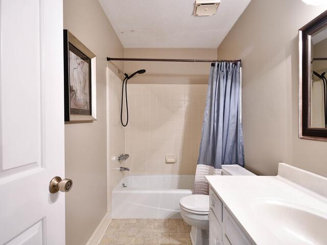 Photo of 301 Sagramore Lane