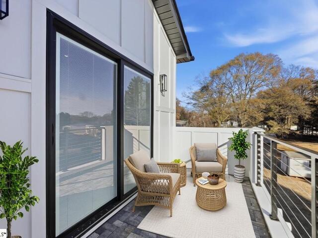 Photo of 209 Springdale Avenue