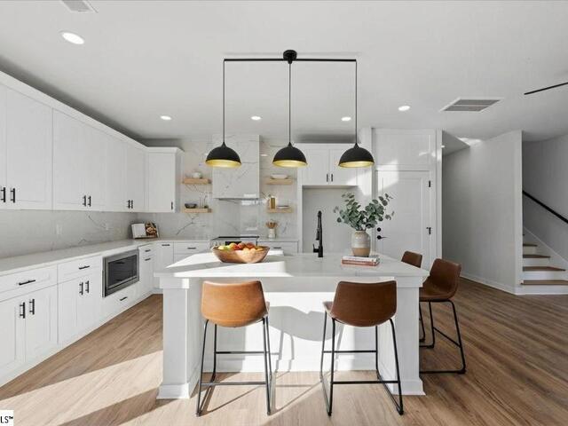 Photo of 209 Springdale Avenue