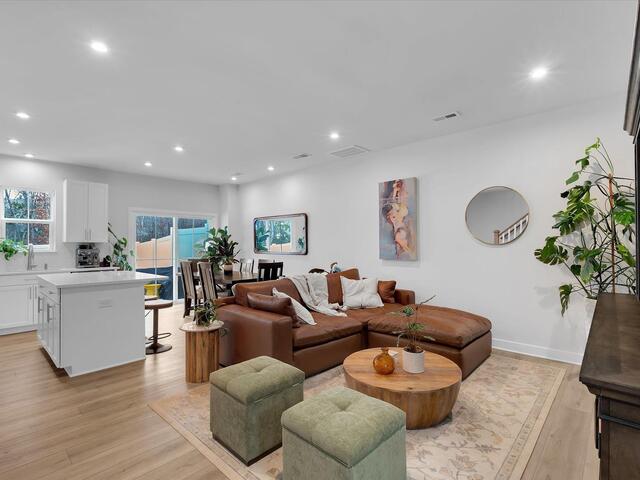 Photo of 418 Erbosco Drive