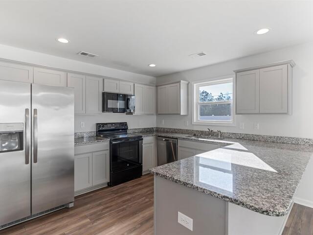 Photo of 464 Grantham Court