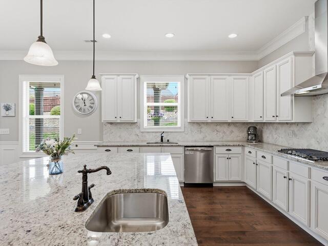 Photo of 20 Quiet Creek Court