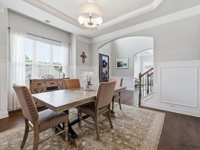 Photo of 20 Quiet Creek Court