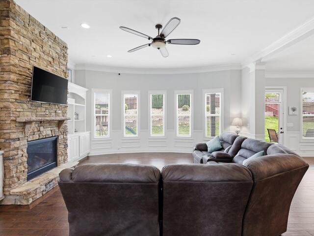 Photo of 20 Quiet Creek Court