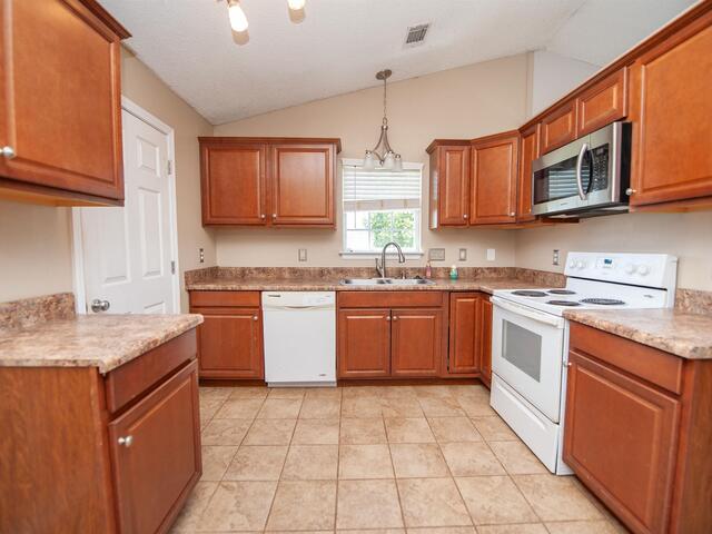 Photo of 575 Mountainview Road