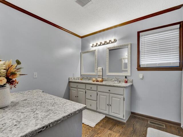 Photo of 206 Taylor Road