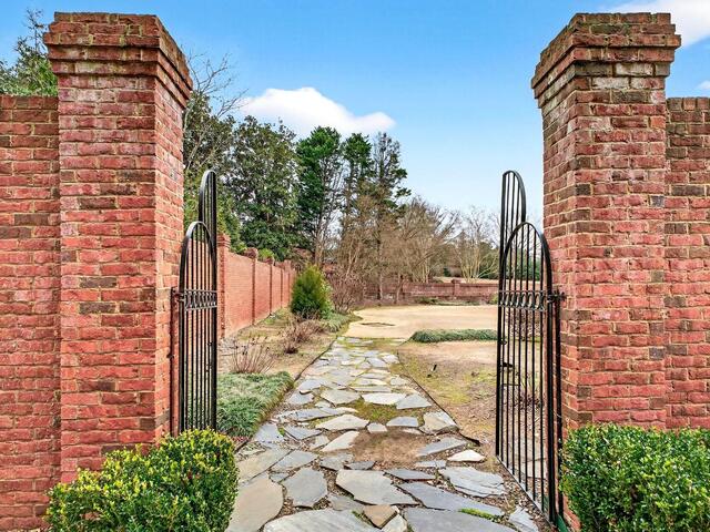 Photo of 101 Tuscany Way