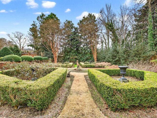 Photo of 101 Tuscany Way