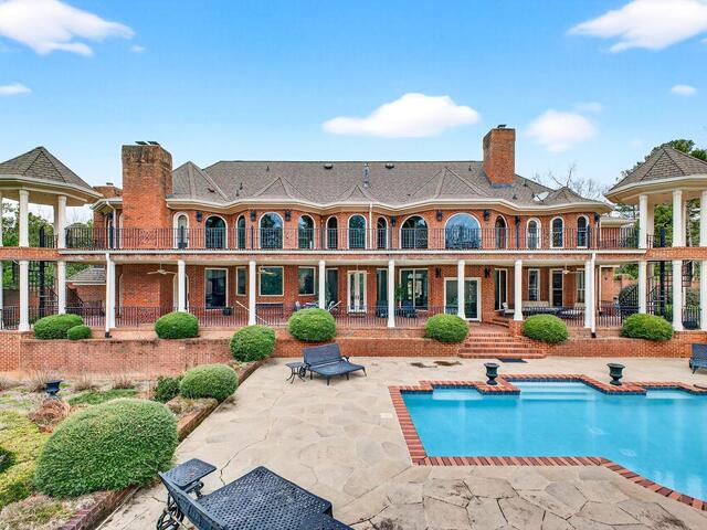 Photo of 101 Tuscany Way