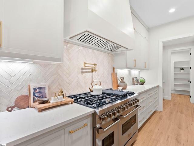 Photo of 3364 Fairview Road