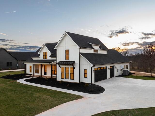 Photo of 3364 Fairview Road