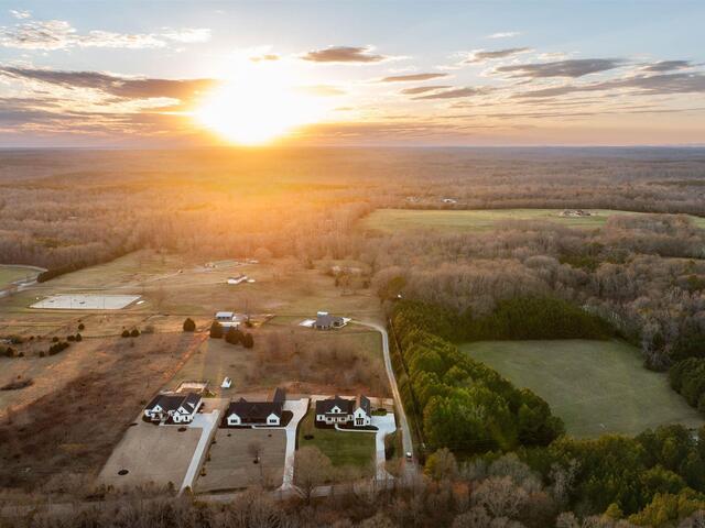 Photo of 3364 Fairview Road