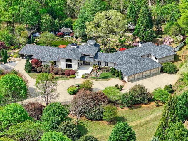 Photo of 380 Montagu Drive