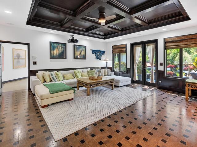 Photo of 380 Montagu Drive