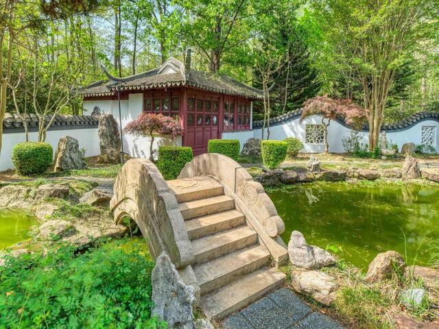 Photo of 380 Montagu Drive