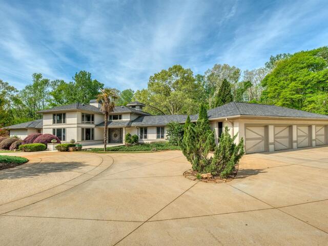 Photo of 380 Montagu Drive