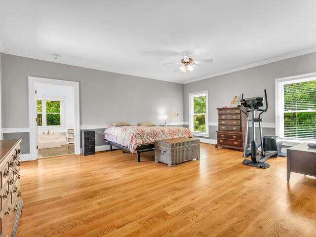 Photo of 414 Giggle Drive