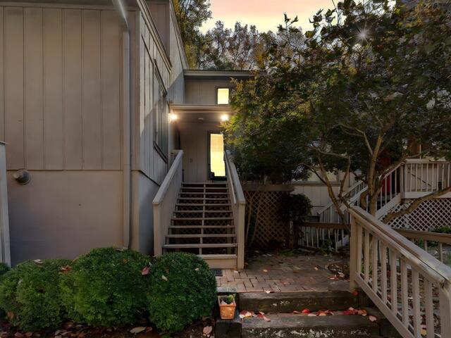 Photo of 147 Ingleoak Lane