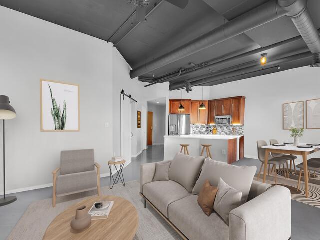 Photo of 927 S Main Street