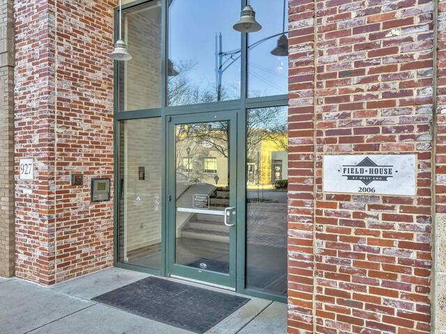 Photo of 927 S Main Street