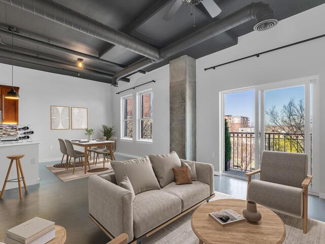 Photo of 927 S Main Street