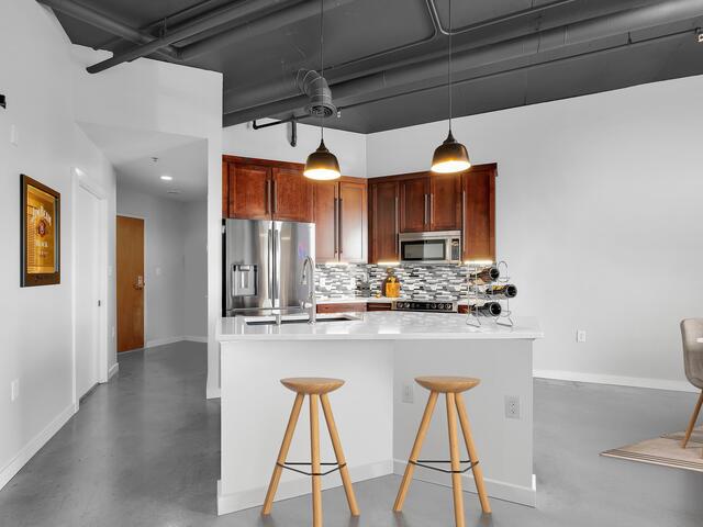 Photo of 927 S Main Street