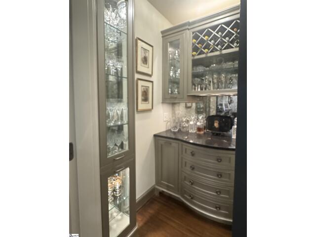 Photo of 400 N Main Street