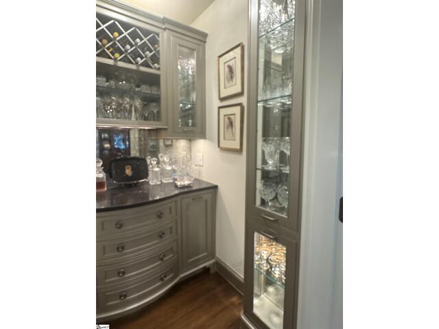 Photo of 400 N Main Street