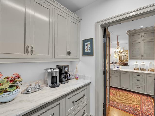 Photo of 400 N Main Street