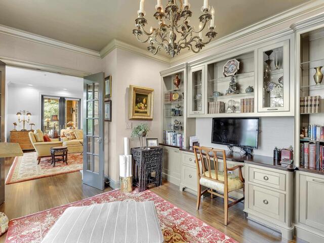 Photo of 400 N Main Street