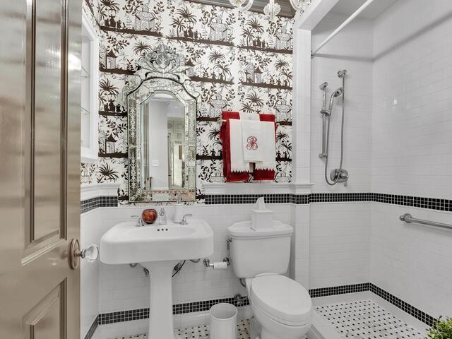 Photo of 400 N Main Street