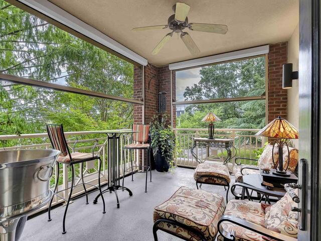 Photo of 400 N Main Street