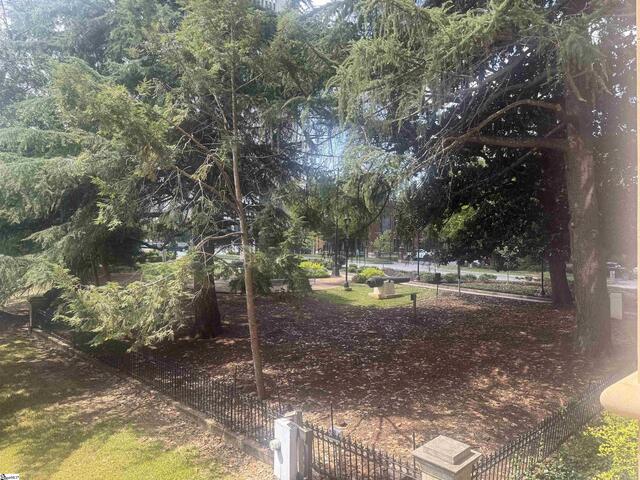 Photo of 400 N Main Street