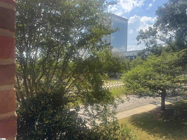 Photo of 400 N Main Street