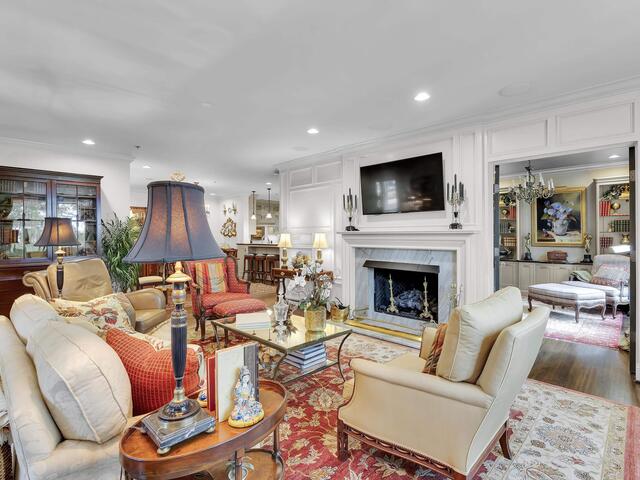 Photo of 400 N Main Street