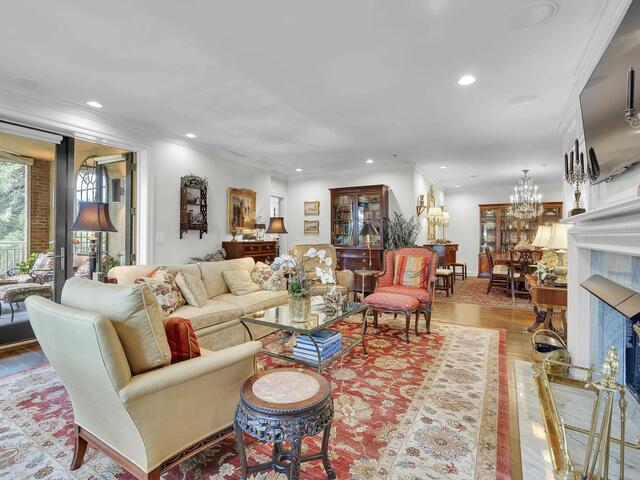 Photo of 400 N Main Street