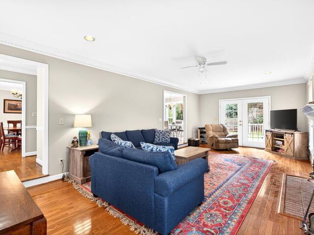 Photo of 304 Deepwood Drive