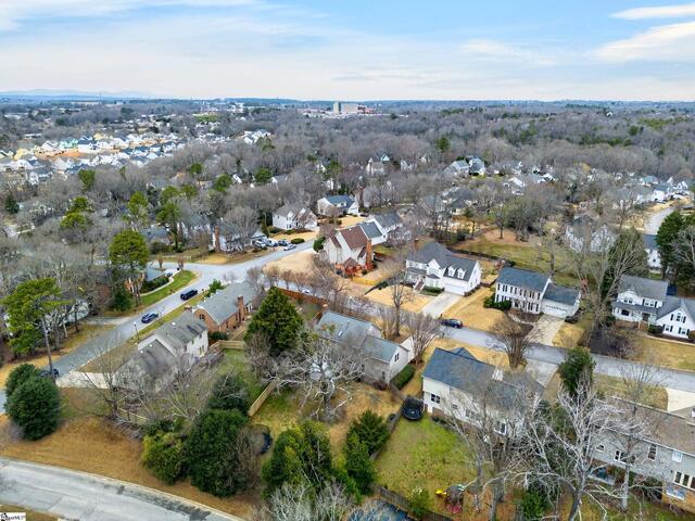 Photo of 304 Deepwood Drive