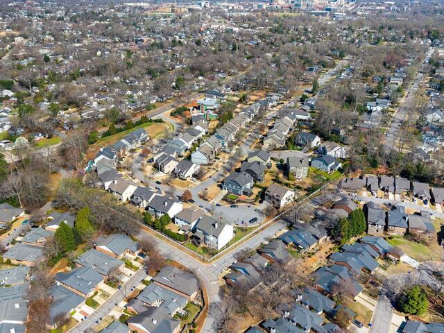 Photo of 24 Grove Valley Way