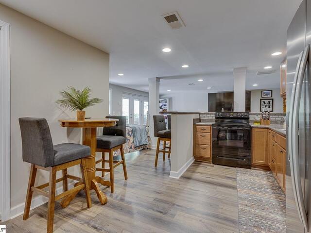 Photo of 11 Eastwood Drive