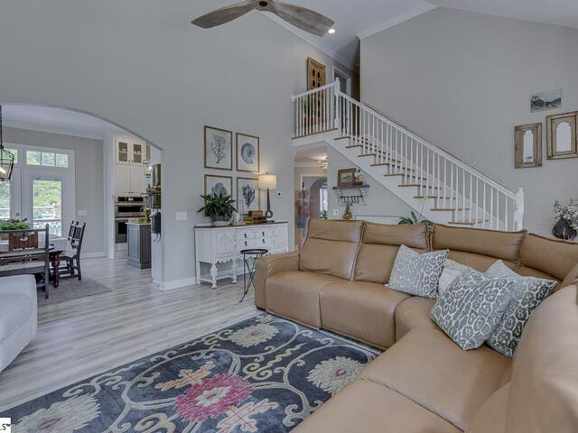 Photo of 11 Eastwood Drive