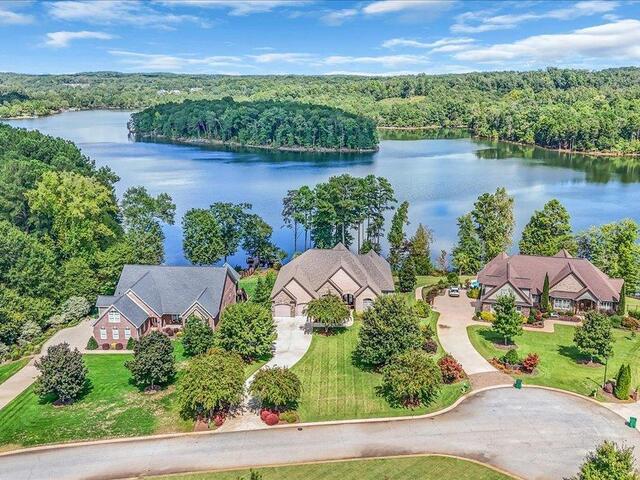 Photo of 135 Neal Pointe Drive